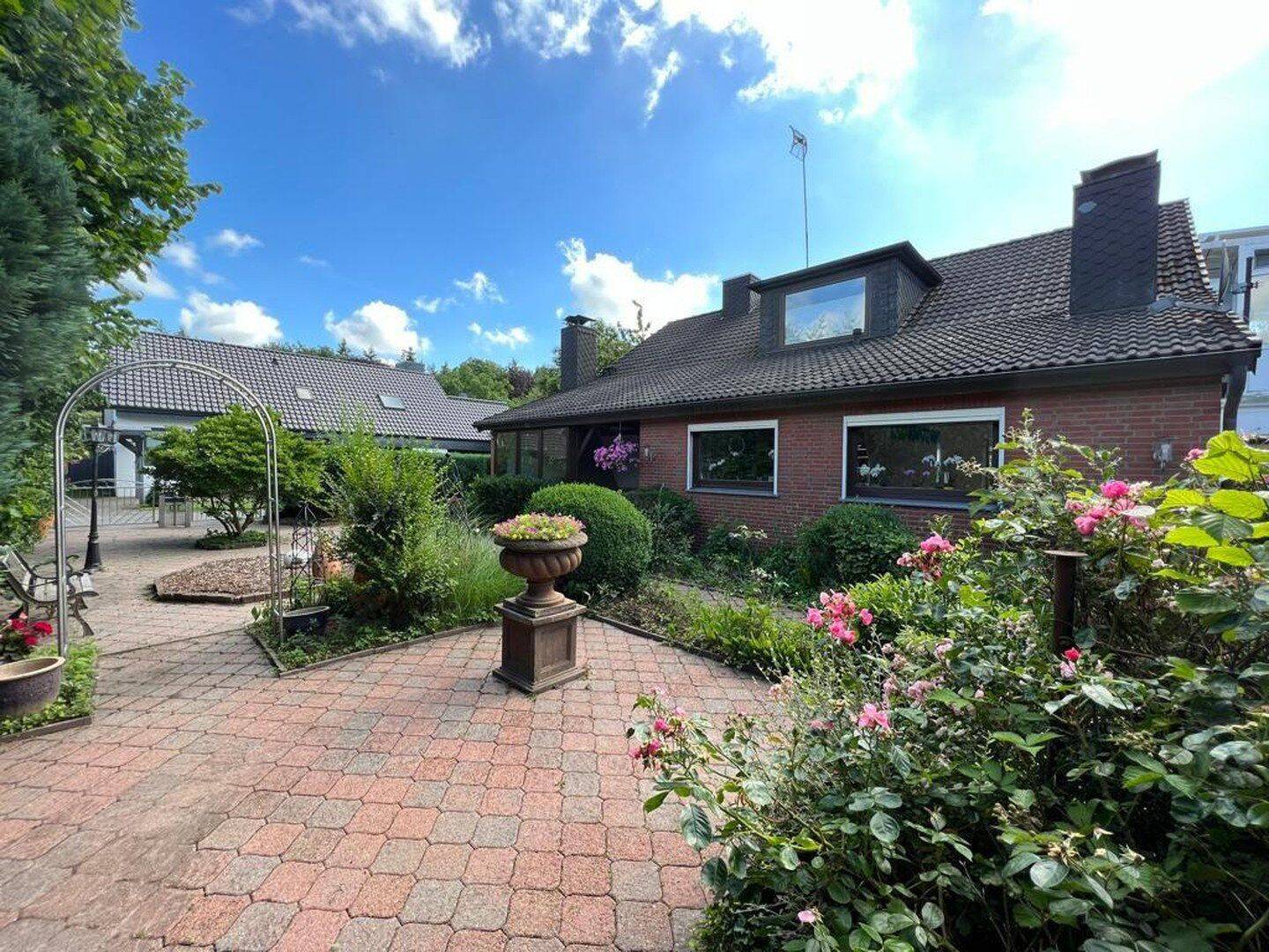 Modernisiertes Einifamilienhaus mit großem Garten & Wintergarten, 27628 Hagen im Bremischen