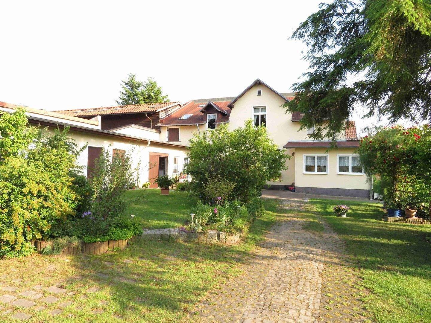 Großes Grundstück mit Einfamilienhaus in Groß Glienicke, 14476 Potsdam