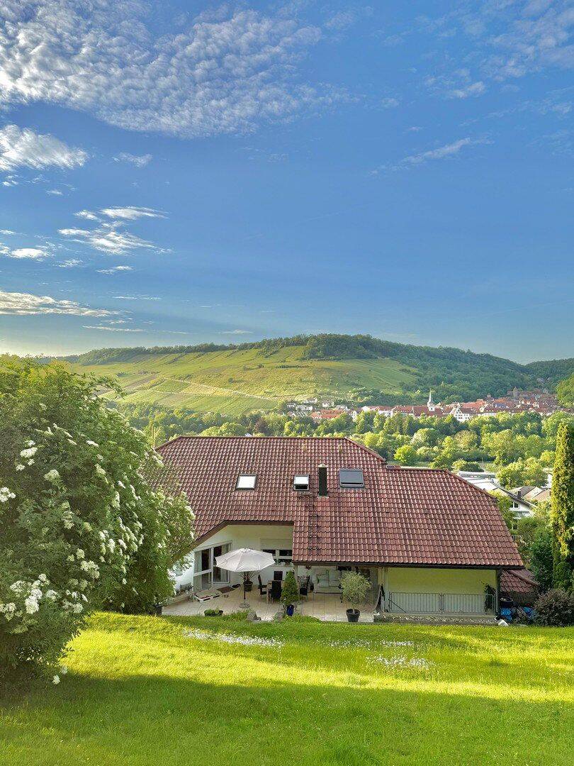 Attraktives 3-Familienhaus mit großem Garten und traumhafter Aussicht sowie Doppelgarage, 74653 Ingelfingen