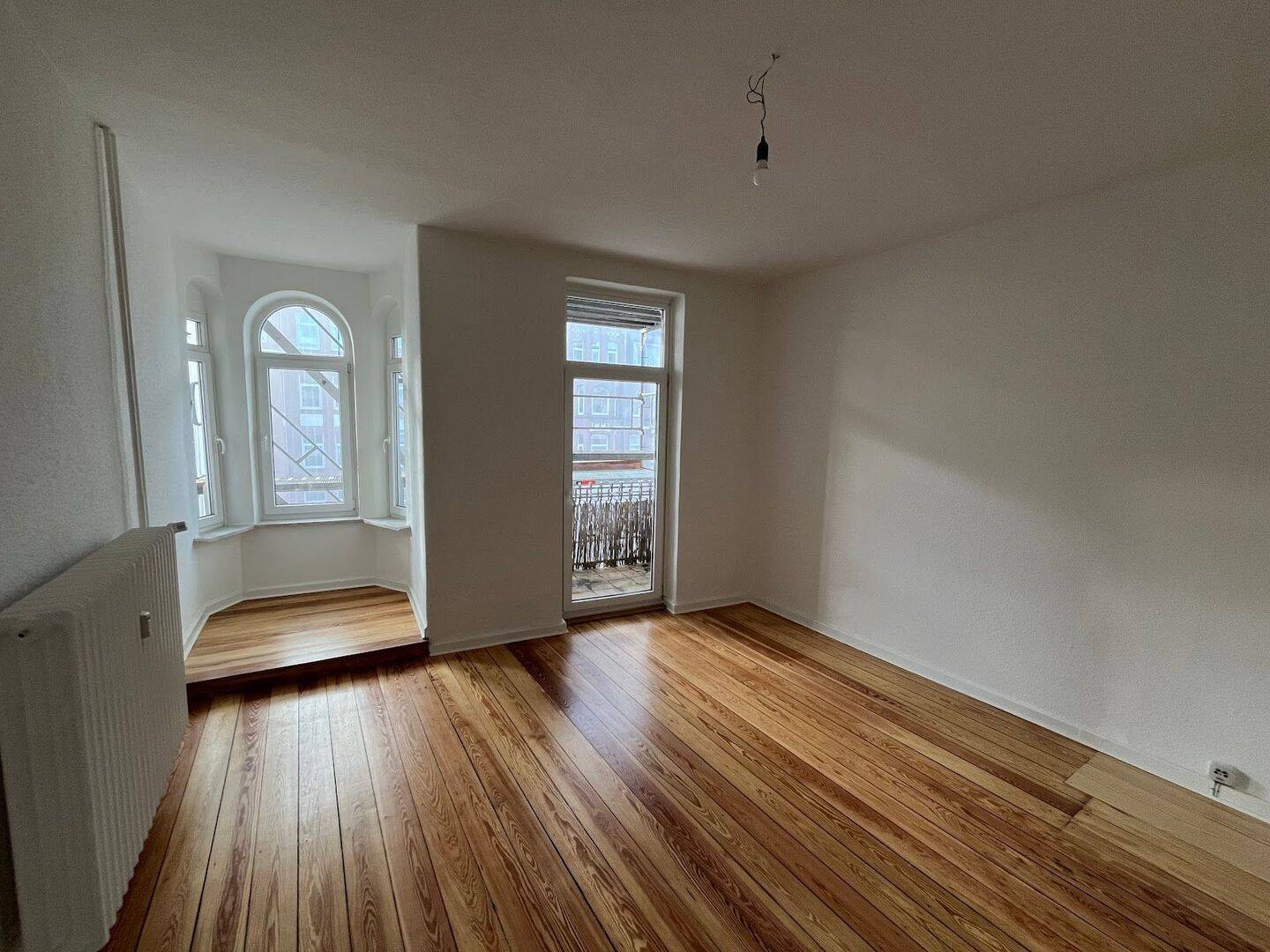 Wunderschöne 3 Zimmer Altbauwohnung im Herzen von Kiel., 24106 Kiel (Wik)