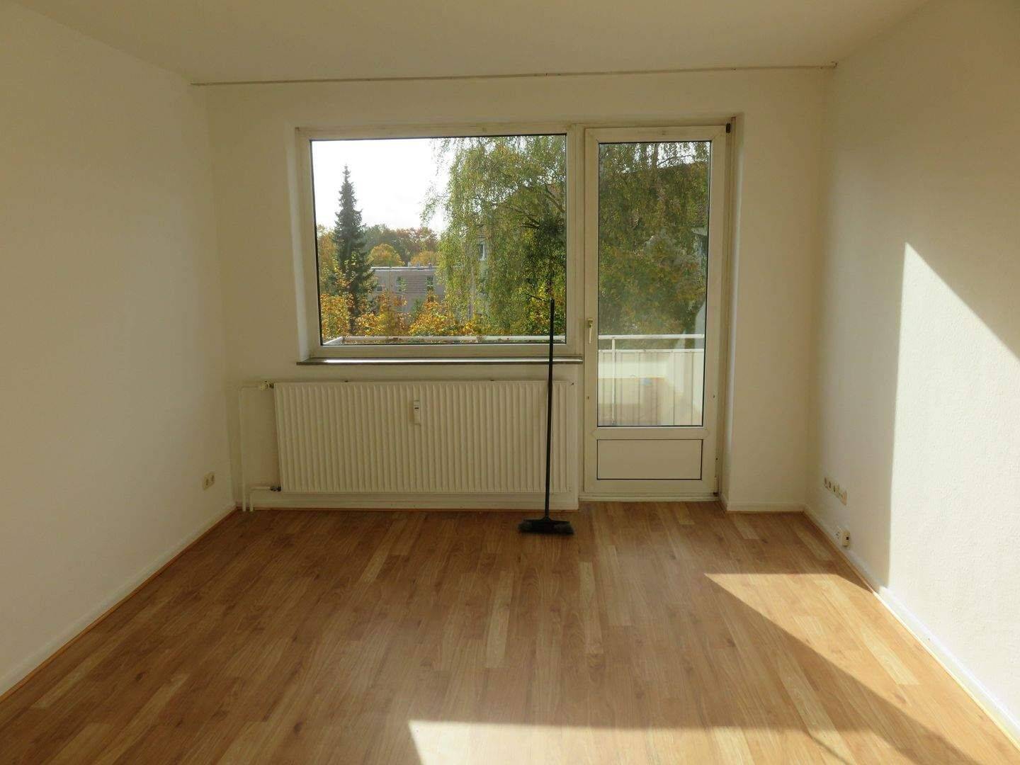 Schöne 2,5-Zimmerwohnung mit Balkon in Kücknitz, 23569 Lübeck (Kücknitz Travemünde)