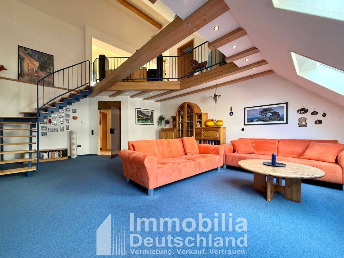 Mehr Raum als erwartet: Besondere Maisonette mit ca. 188 m² Wohn- und Nutzfläche am Phönixsee, 44263 Dortmund (Hörde Mitte Schüren)