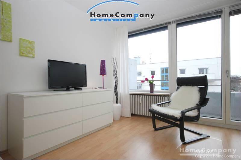 Hübsches, sehr helles und möbliertes 1-Zimmer-Apartment mit Balkon in München-Milbertshofen, 80807 München (Milbertshofen-Am Hart Schwabing-Freimann)