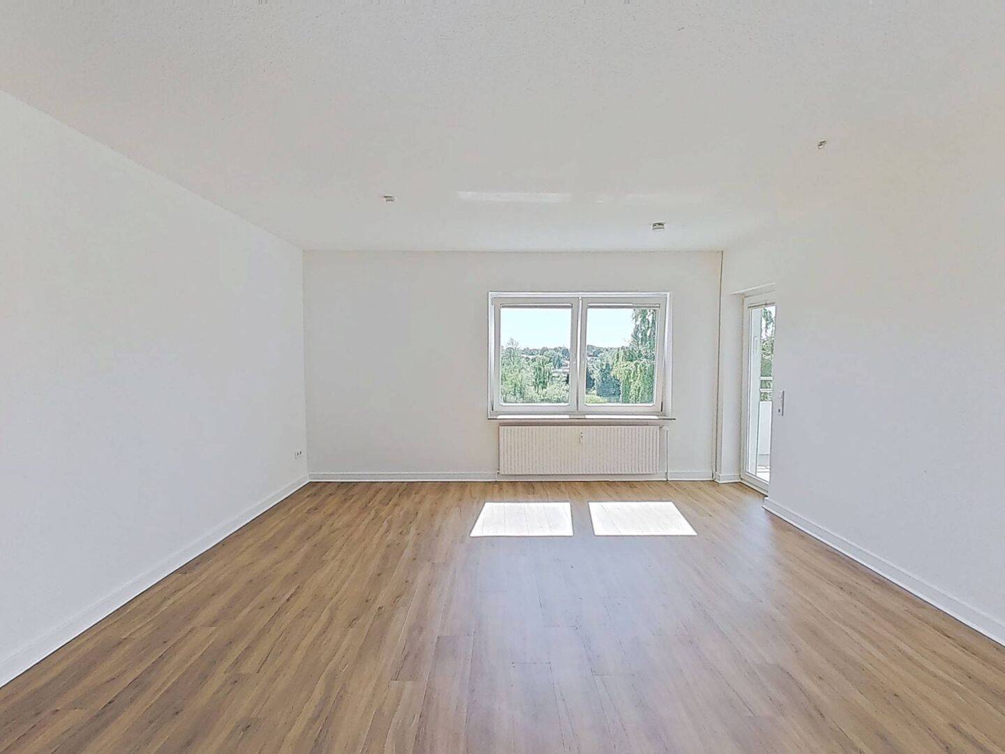 Große 2-Zimmer-Wohnung mit sonnigem BALKON und modernem Ambiente, 24941 Flensburg (Friesischer Berg Sandberg Südstadt Weiche Westliche Höhe)