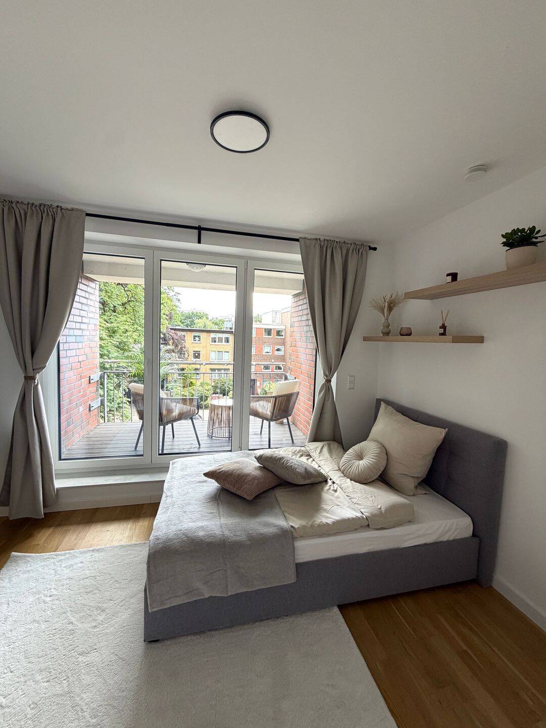 Premium WG-Zimmer mit eigenem Balkon | All-inclusive | Stadtseite | Hamburg-Bahrenfeld, 22761 Hamburg (Altona Bahrenfeld)