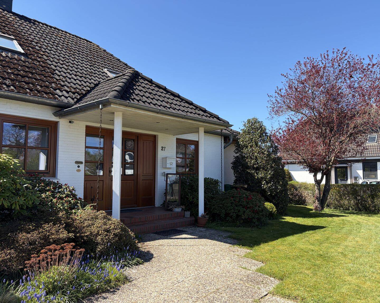NEUER PREIS: Solides Haus mit 5 Zimmern, Keller, Garage und schön eingewachsenem Garten, 24808 Jevenstedt