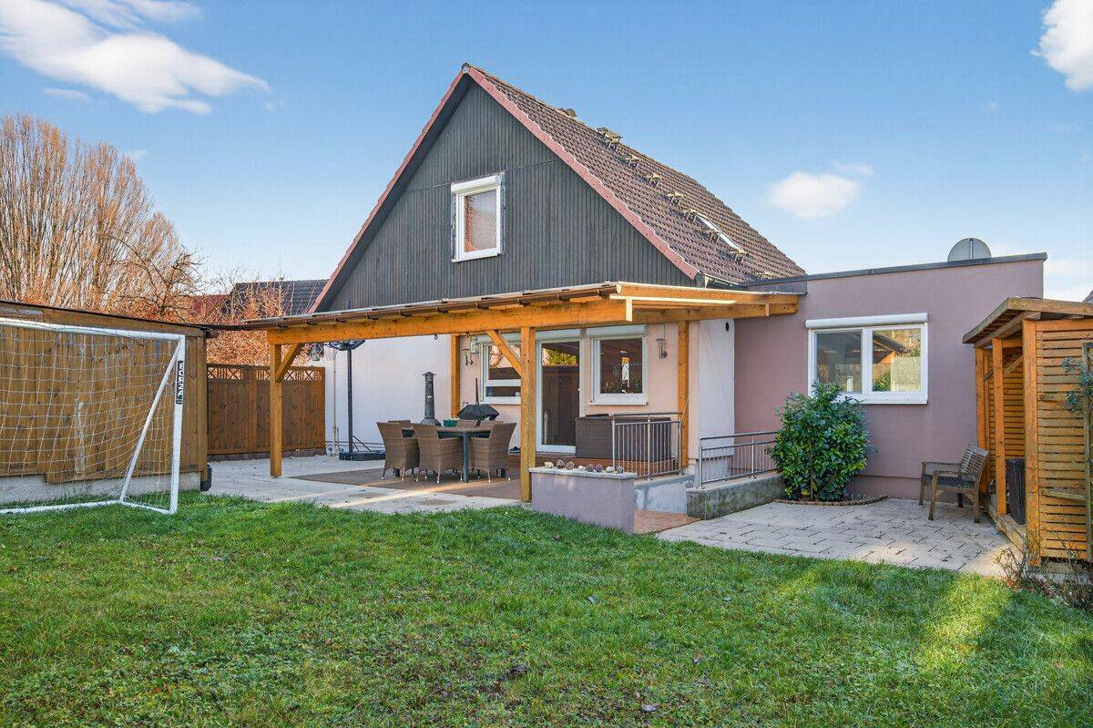 Ihr Familienzuhause in Ottenhausen – Gepflegtes Einfamilienhaus mit großer Terrasse, 75334 Straubenhardt
