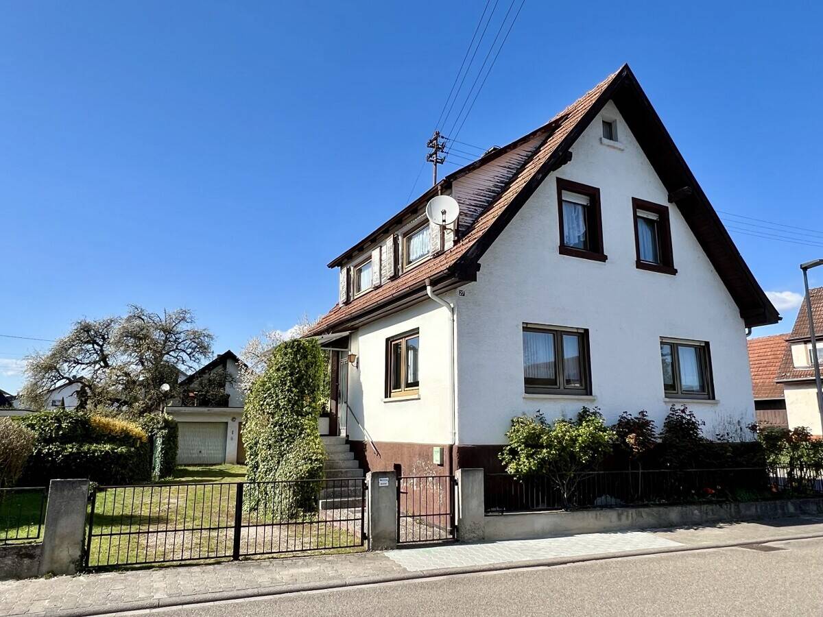 Freistehendes Einfamilienhaus mit großem Eckgrundstück und Doppelgarage in Plittersdorf!, 76437 Rastatt