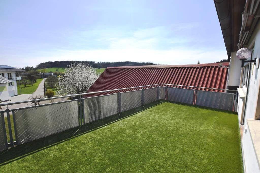 Vielseitig nutzbares, großes und modernisiertes 2-Familienhaus mit großem Grundstück in grüner Lage., 78253 Eigeltingen