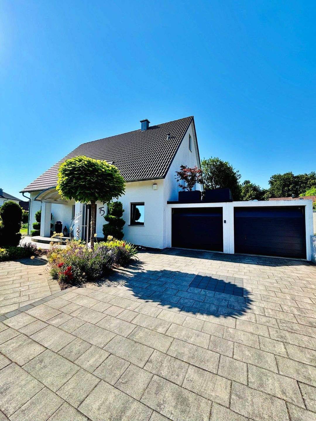 EXKLUSIVES Zweifamilienhaus mit modernster Energietechnik und hochwertiger Ausstattung, 92289 Ursensollen