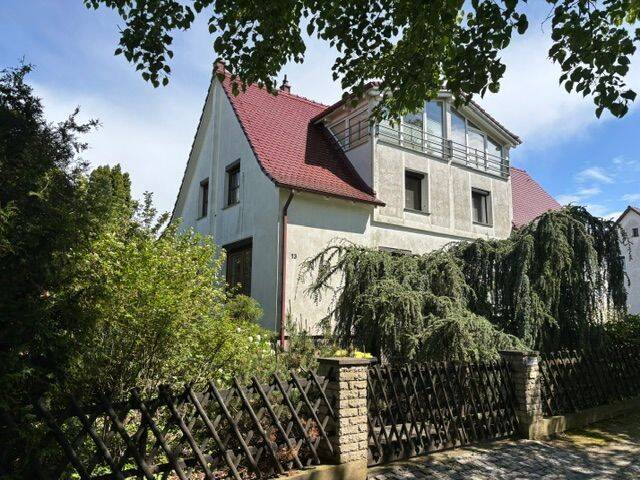 Doppelhaushälfte mit viel Platz und grüner Oase, 1587 Riesa