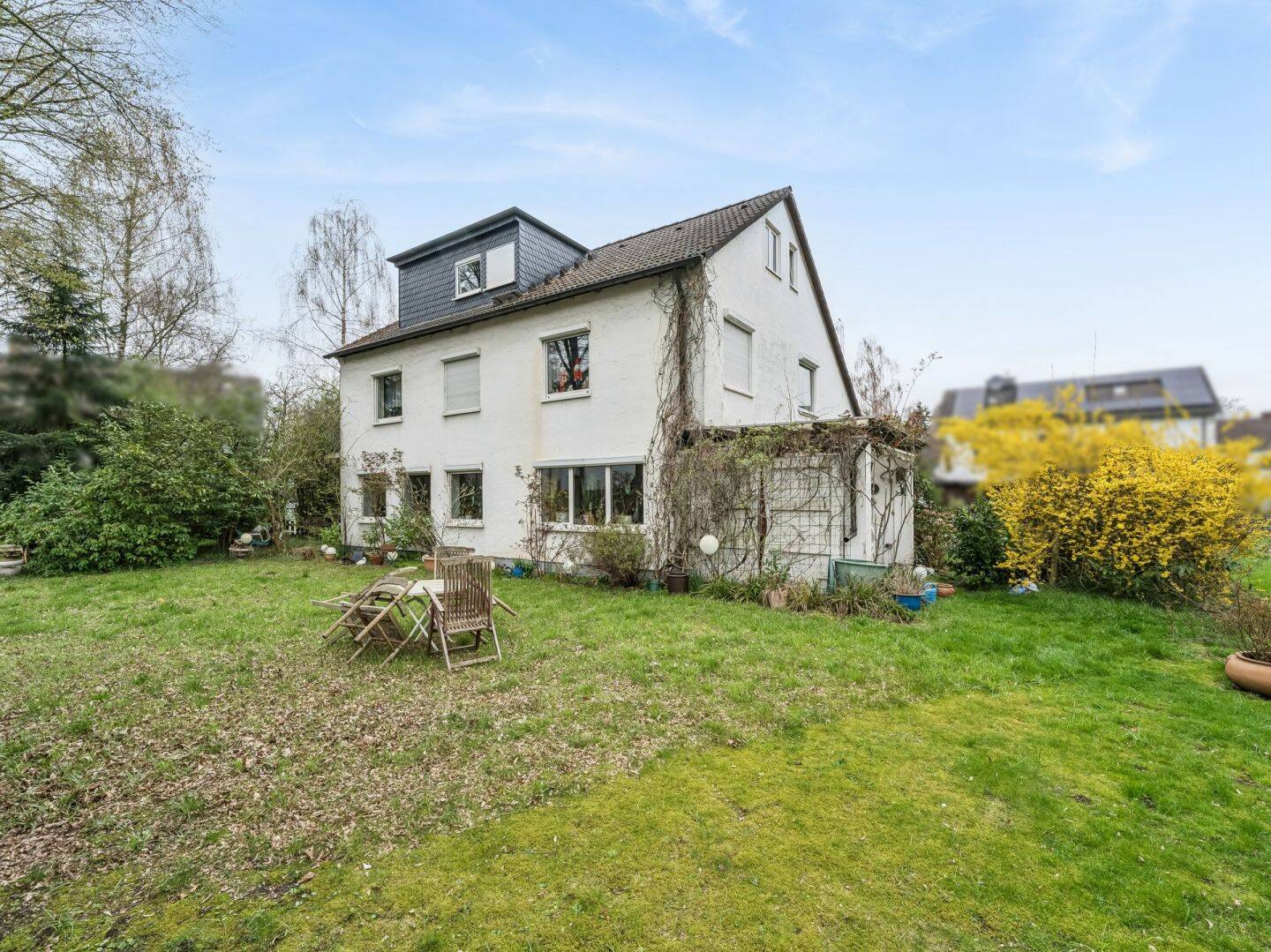 Historisches Juwel in Hilden: Ehemals britische Offiziersvilla voller Stil und Charakter- 245m² Wfl., 40724 Hilden