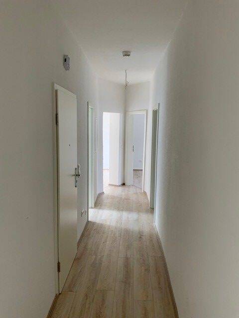 4 Zimmerwohnung im DG mit Laminat und neuem Tageslichtbad !, 44627 Herne (Börnig Gysenberg Herne-Mitte Holthausen Sodingen)