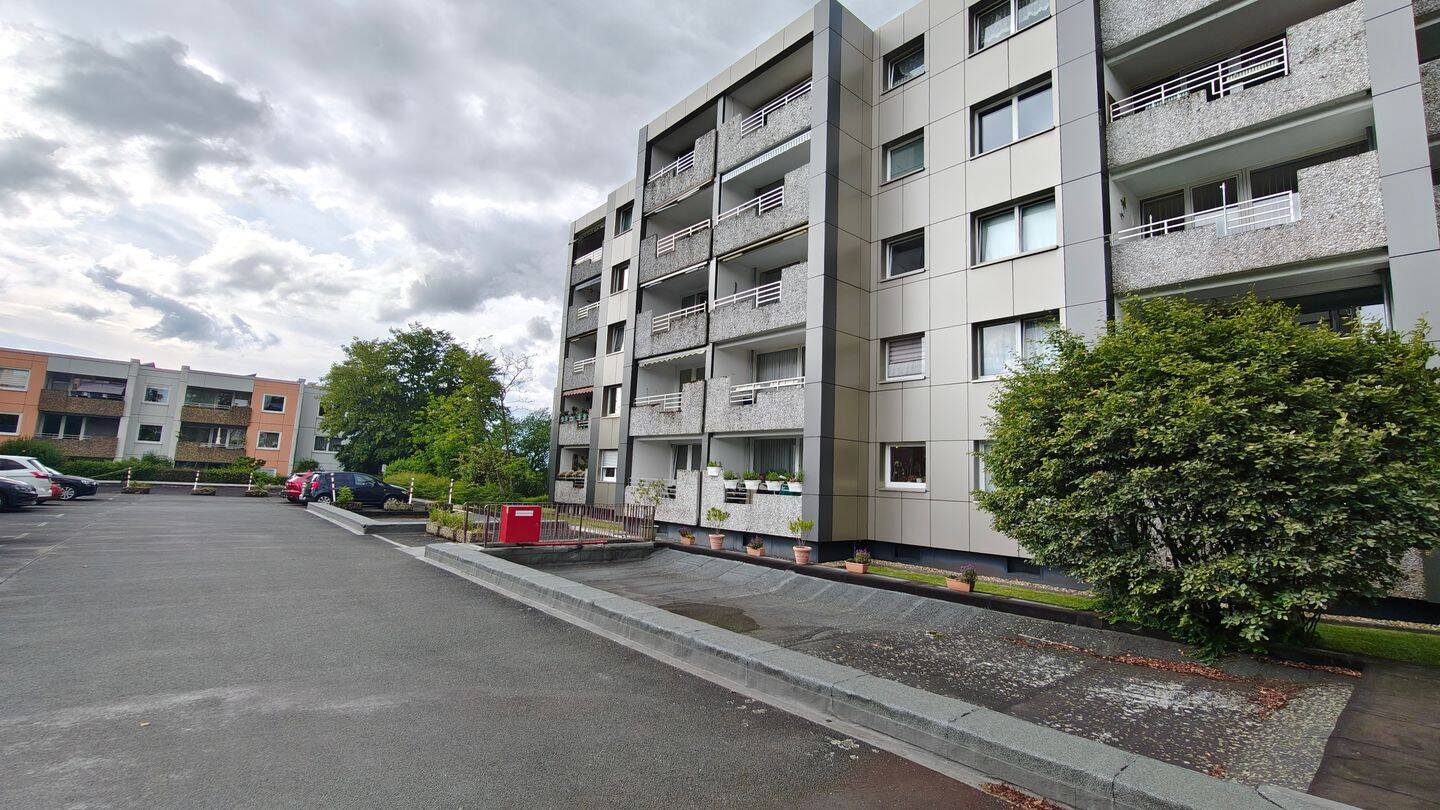 Einzugsbereit: Schöne 2,5-Zimmer-Wohnung im 1. OG mit Balkon, 42113 Wuppertal (Elberfeld)