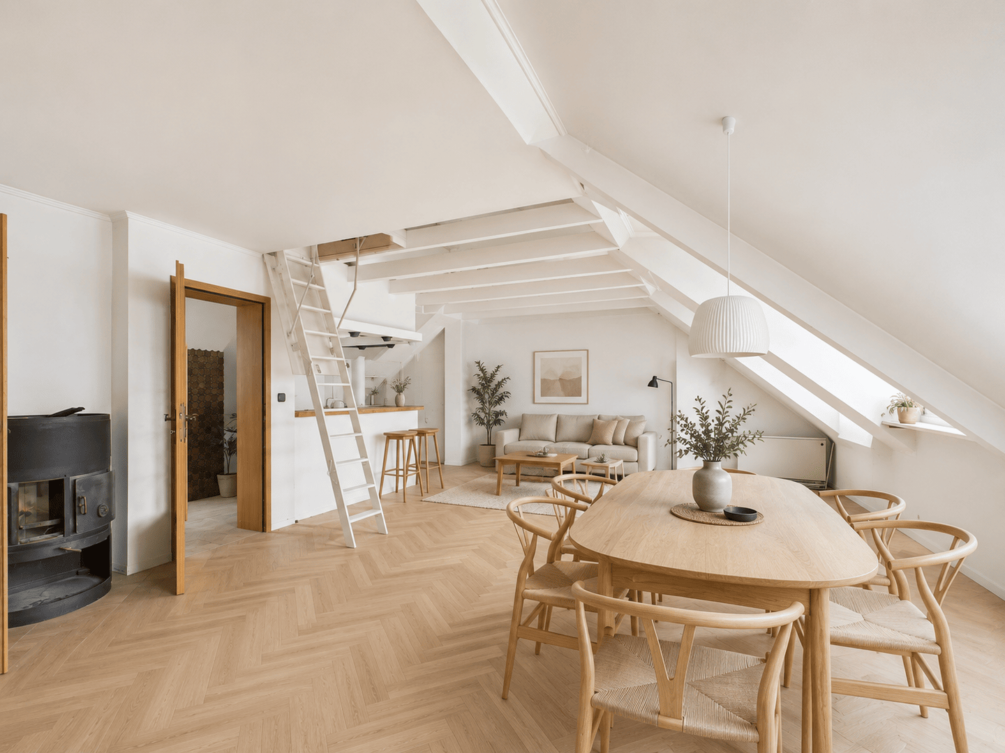 SITULI: 5-Zimmer-Dachgeschosswohnung mit viel Potenzial nahe Deutschem Museum, 81541 München (Au-Haidhausen Obergiesing Ramersdorf-Perlach)