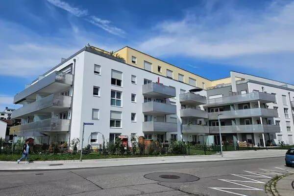 Noble 2 Zimmer Wohnung mit Tiefgarage und eine mögliche Küche zur Übernahme, 84478 Waldkraiburg