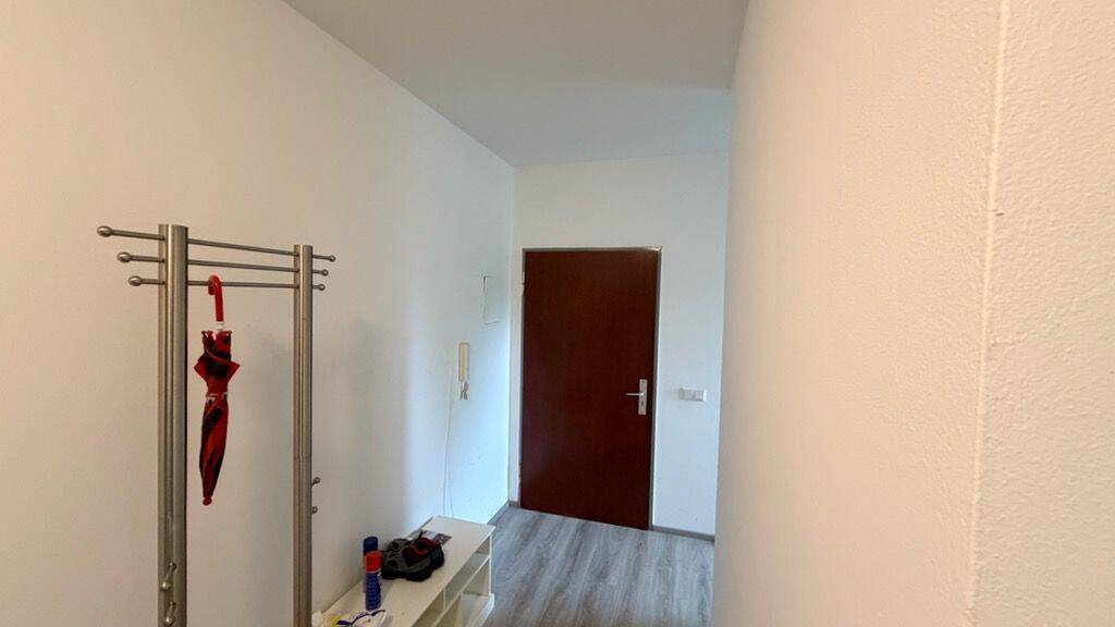 Hell und kürzlich saniert – großzügig geschnittene 2 Zimmer Wohnung in Erding, 85435 Erding