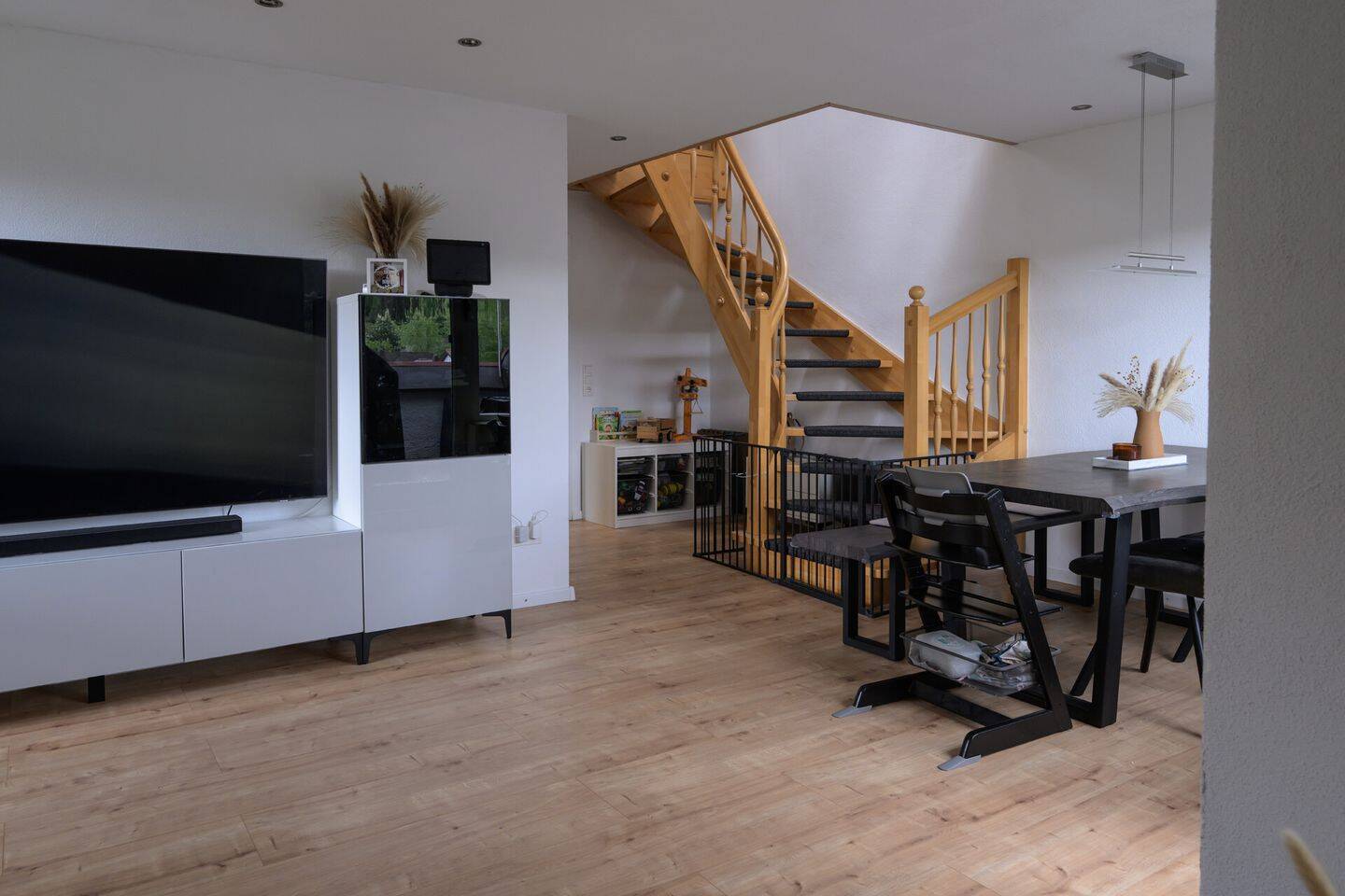 Wohnen am Stadtpark in Weinsberg – helle 4-Zimmer-Maisonette-Wohnung in Weinsberg zu verkaufen, 74189 Weinsberg
