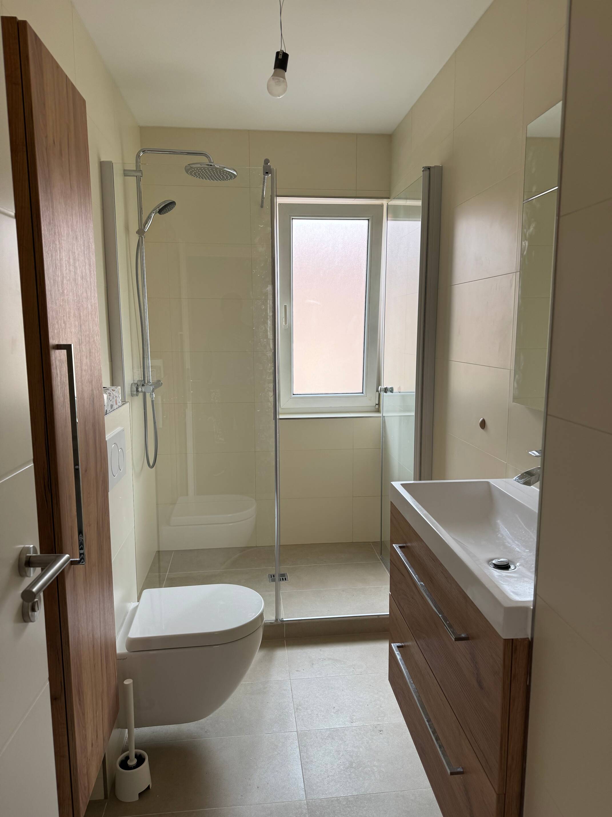 Helle 3-Zimmer-Wohnung mit Parkmöglichkeiten, 76133 Karlsruhe
