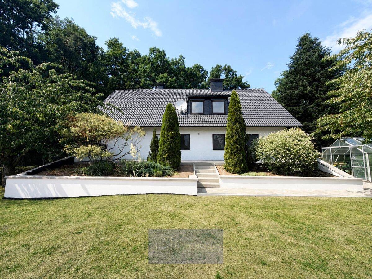 MODERNISIERTES ZWEIFAMILIENHAUS – 1.434 m² GRUND AM WALDRAND – MIT AUSBAU- UND ENTWICKLUNGSPOTENZIAL, 91315 Höchstadt a.d. Aisch
