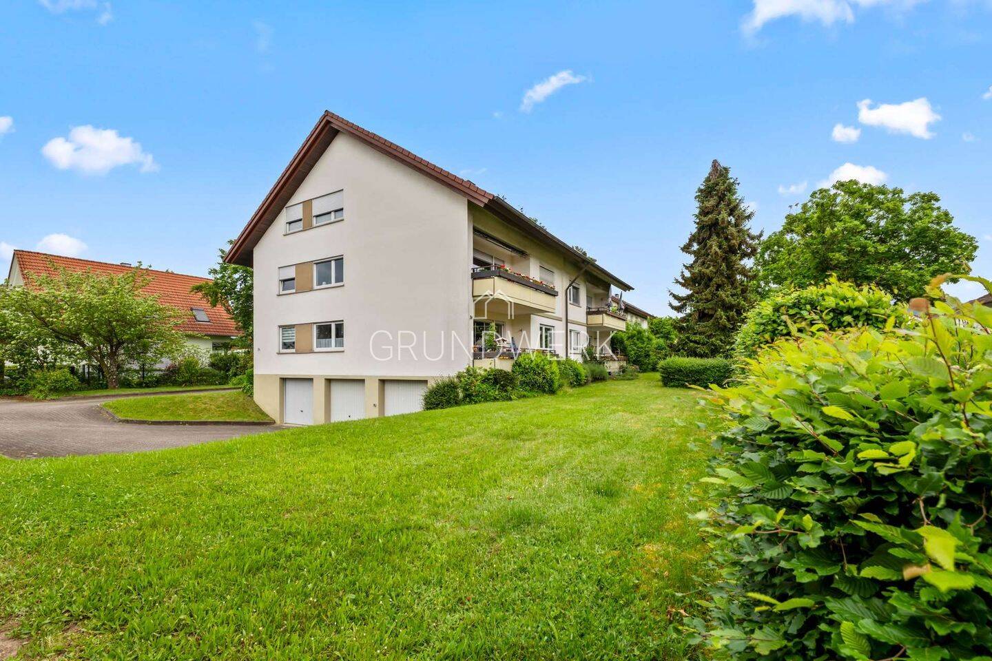 Großzügige 3-Zimmer-Wohnung mit Südbalkon, modernisiertem Bad, langfristig Mietverhältnis & Garage, 79211 Denzlingen