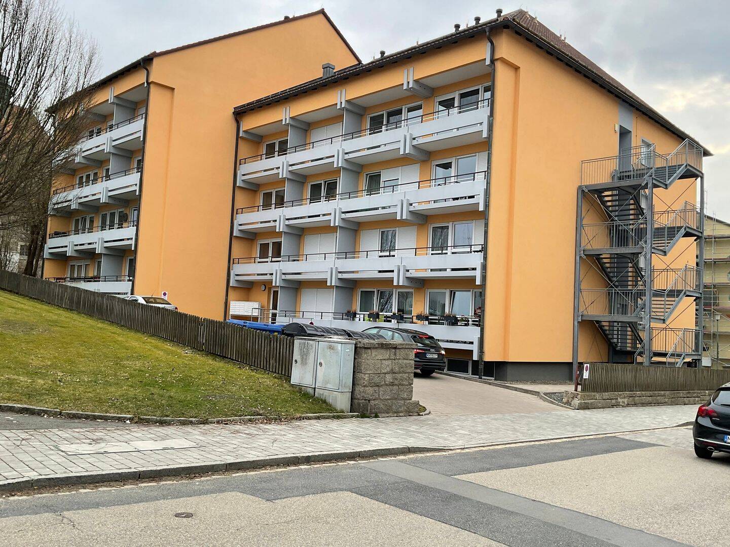 Modern wohnen in Vohenstrauß | 2-Zimmer-Wohnung mit Balkon, Aufzug und ebenerdigem Zugang, 92648 Vohenstrauß