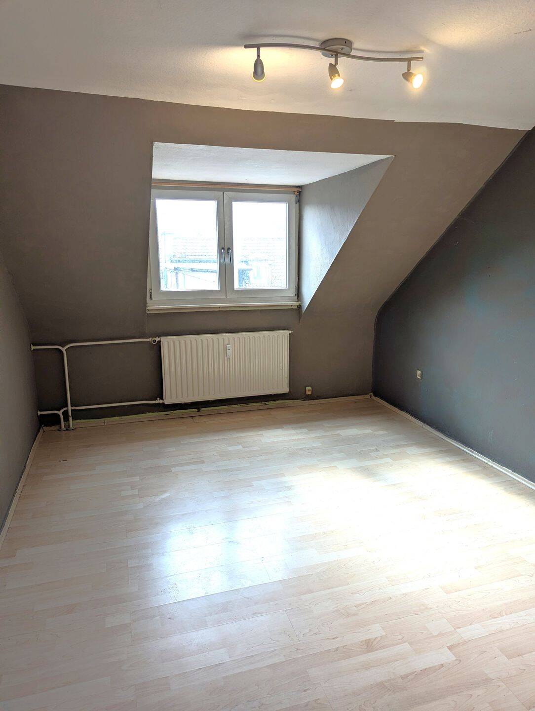 2-Zimmer-DG-Apartment in Oststadt, 75175 Pforzheim