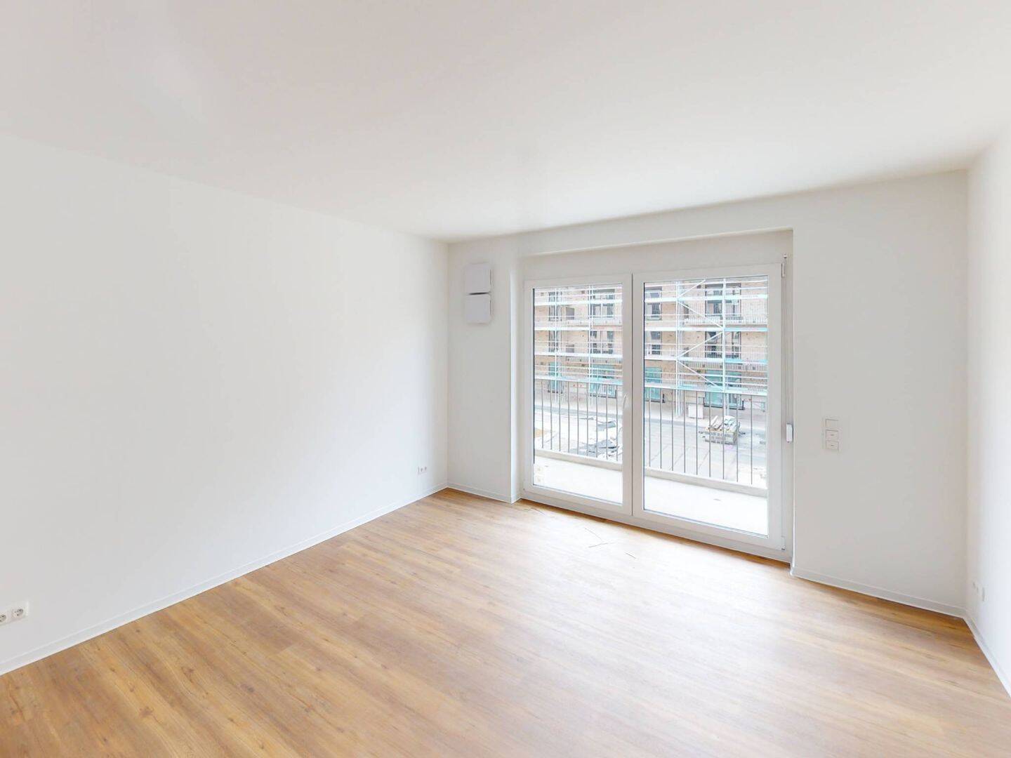 Stilvolle 2-Zimmer-Wohnung mit großem BALKON und Einbauküche direkt am PocketPark im Wohnquartier ‘Field 4’, 68167 Mannheim (Neckarstadt Wohlgelegen)