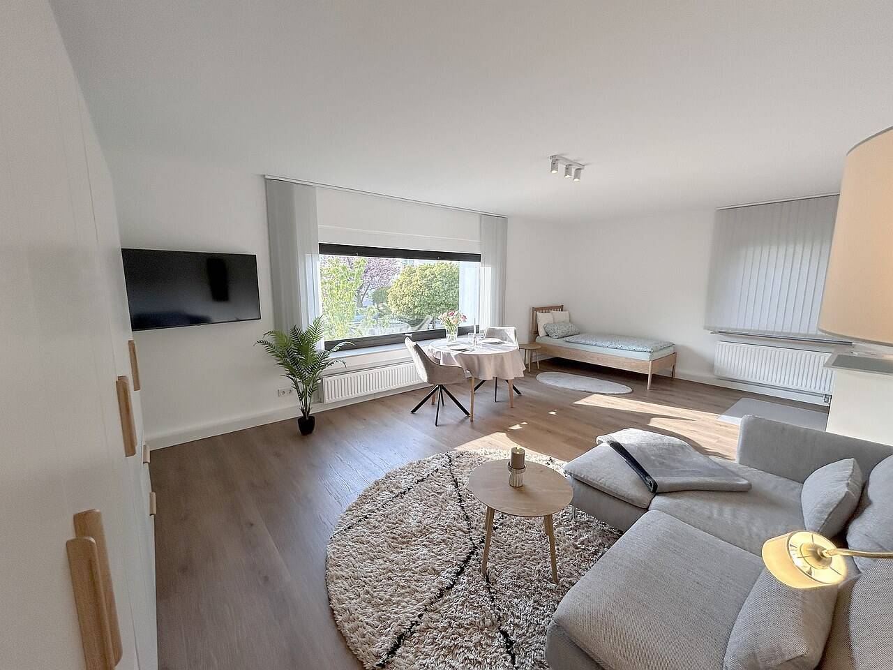 Erstbezug in Bad Honnef! Großzügige Terrasse im grünen Rande der Innenstadt!, 53604 Bad Honnef