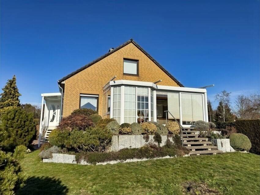 Attraktives Ein-/Zweifamilienhaus in idyllischer Feldrandlage, 30989 Gehrden