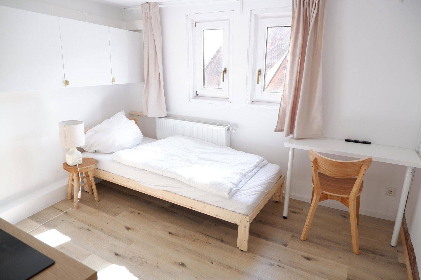 Zentral – Möbliert – 2 Zimmer, 72070 Tübingen