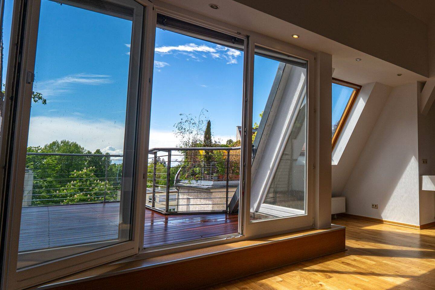 Dachgeschoß // 2-Zimmer // Aufzug // SW-Dachterrasse, 13156 Berlin (Pankow Kleingartenanlage Alte Baumschule Niederschönhausen Rosenthal)