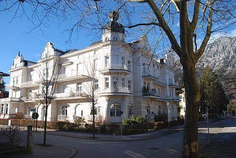 Zwei-Zimmer-Wohnung komplett möbliert und ausgestattet in zentrumsnaher Lage, 83435 Bad Reichenhall
