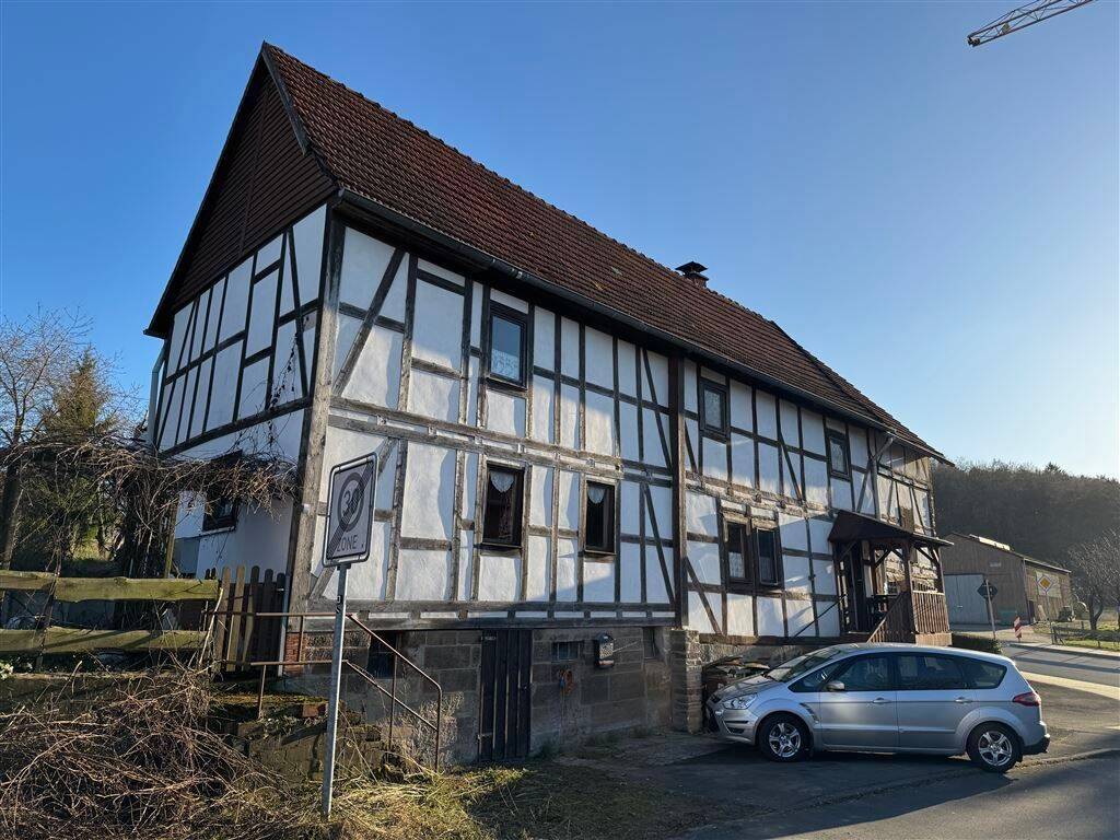 Einfamilienhaus plus möglichen Bauplatz in Wolfhagen-Viesebeck!, 34466 Wolfhagen