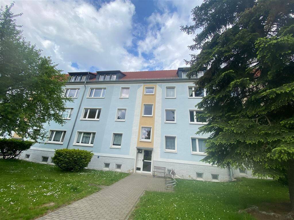 Groitzsch* helle 3 Zimmer-Wohnung *gr.Wohnzimmer*neuer Fussboden* sep. Küche*Tageslichtbad*, 4539 Groitzsch