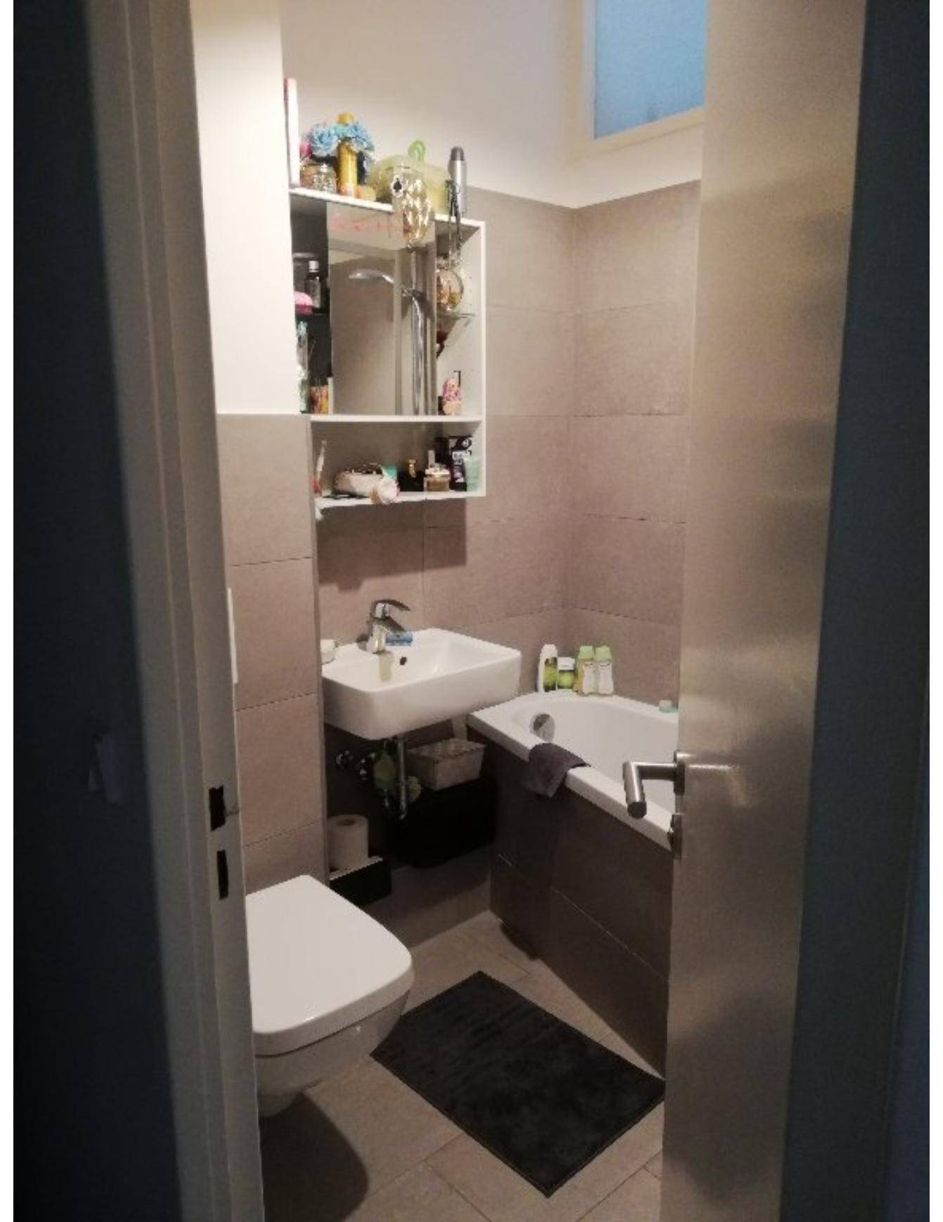 Renovierter 1-Zimmer-Wohnungstraum mit sonnenverwöhntem Balkon, 51467 Bergisch Gladbach (Dünnwald)