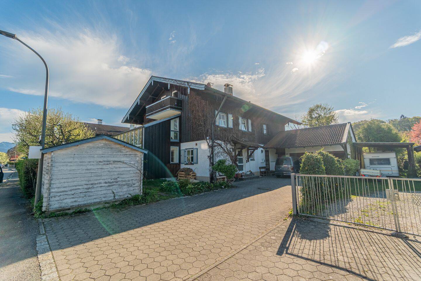 2 Zimmer mit Balkon und Gartenanteil / Kauf gegen Gebot, 83209 Prien a. Chiemsee (Prien)