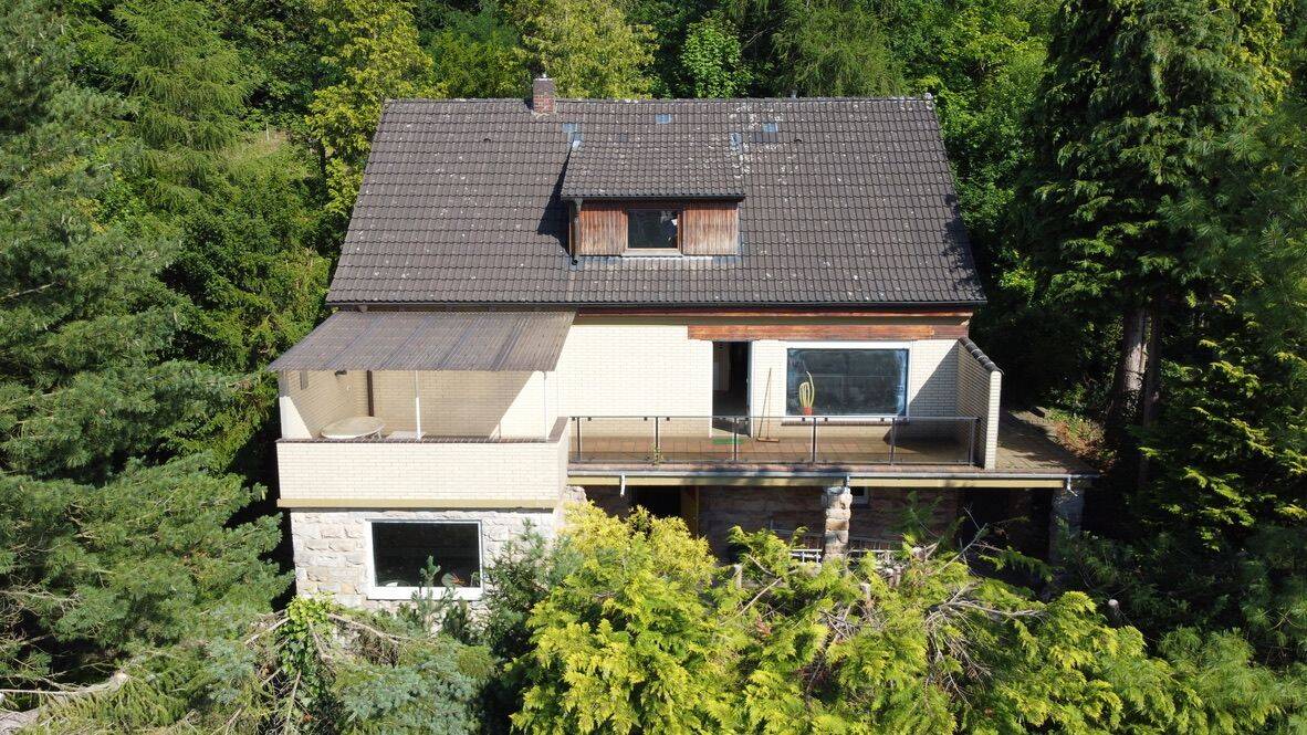 Einfamilienhaus mit großem Grundstück und unverbaubaren Blick. Keine Käuferprovision!, 34212 Melsungen