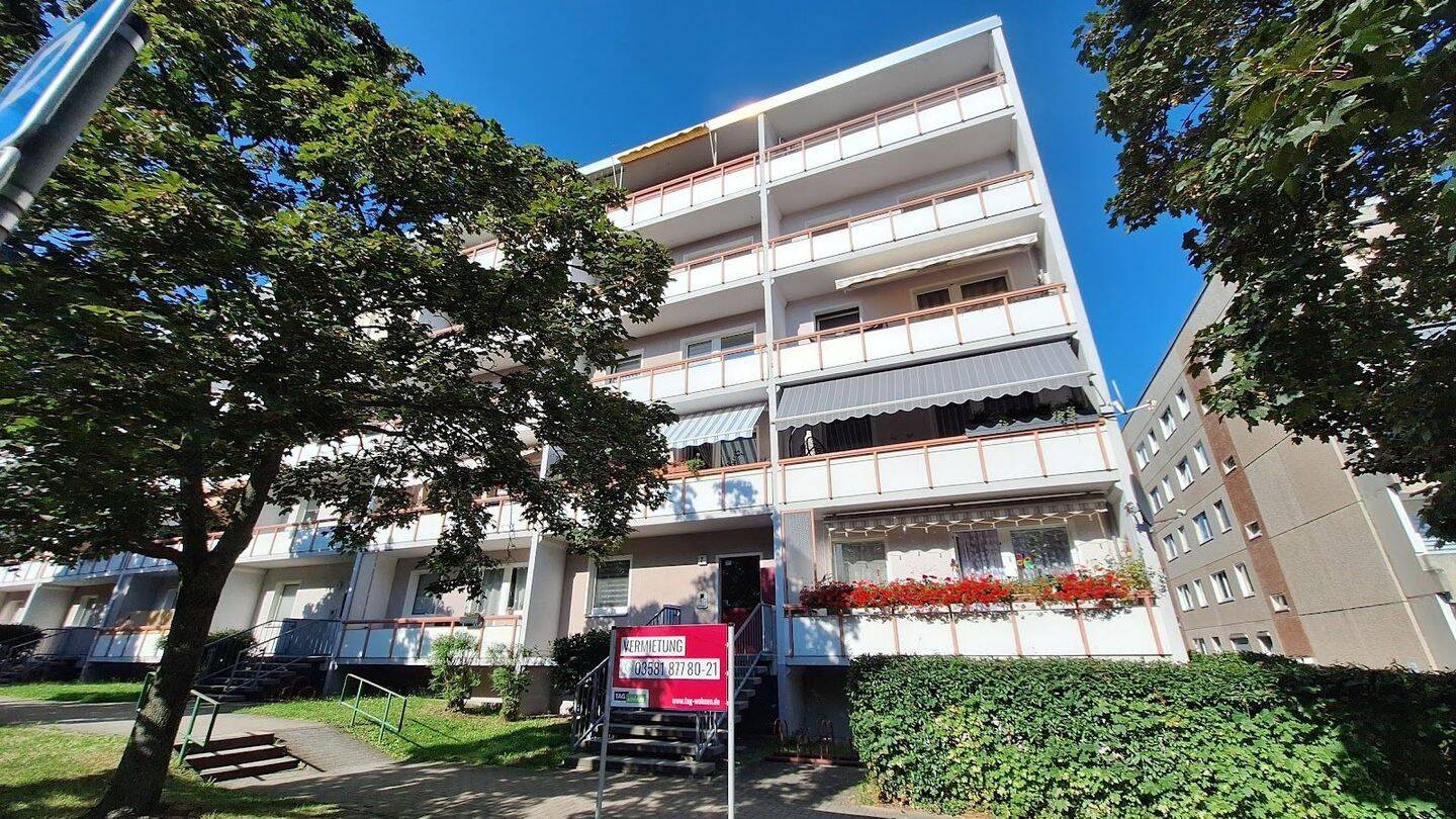 Komplett renovierte Dreiraumwohnung zum Rundum-Wohlfühlen!, 2828 Görlitz