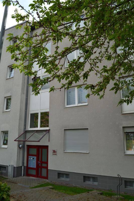 2. Zimmerwohnung im Erdgeschoss (Hochparterre) mit Balkon in Altenbauna-Baunsberg, 34225 Baunatal