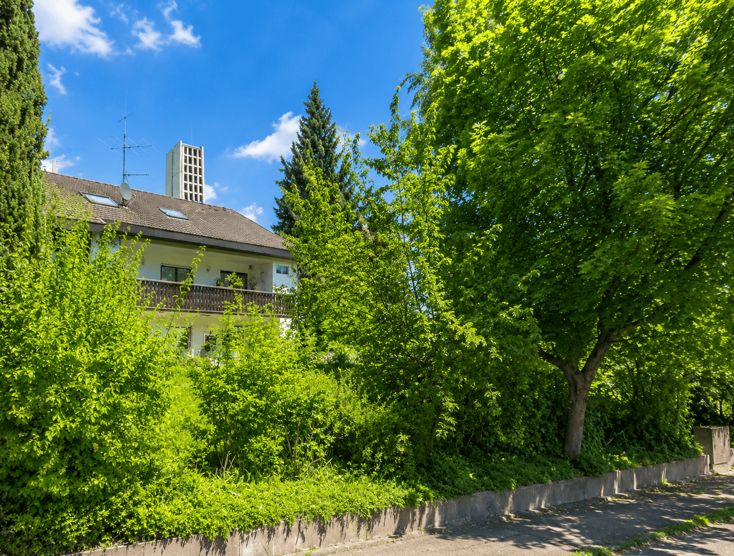Wohnen mit Wohlfühlfaktor – 5-Zimmer-Wohnung mit Terrasse, Garten und Stellplatz, 74417 Gschwend