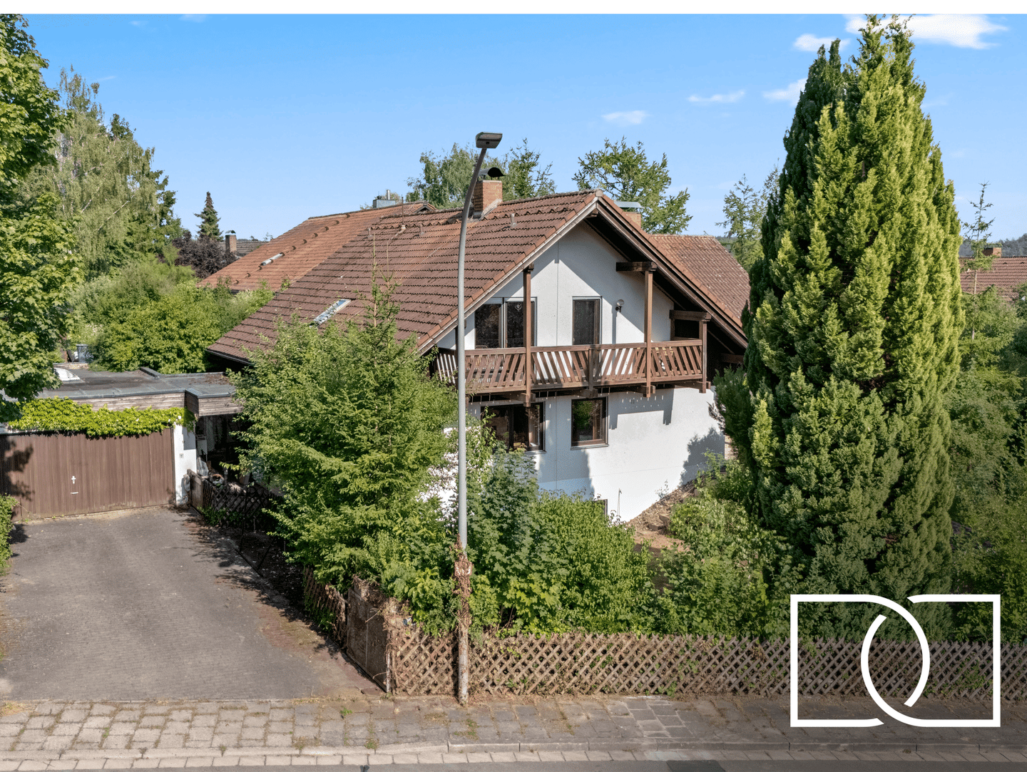 Traumhafte Lage! Großzügiges Einfamilienhaus mit absoluter Privatsphäre und wohnlichem Keller, 95448 Bayreuth