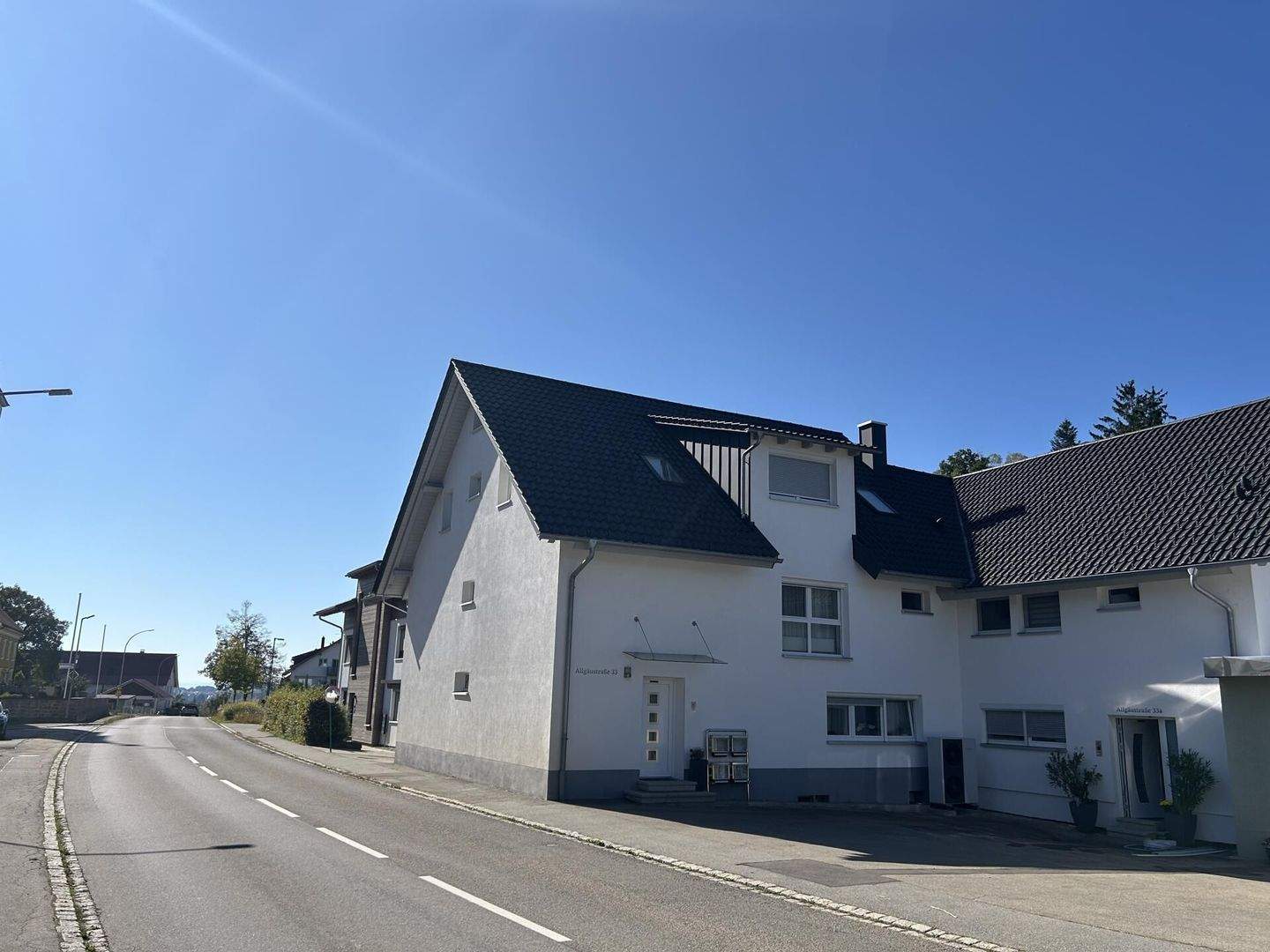 Kernsaniertes Mehrfamilienhaus mit 3 Wohneinheiten in Niederstaufen-Sigmarszell, 88138 Sigmarszell