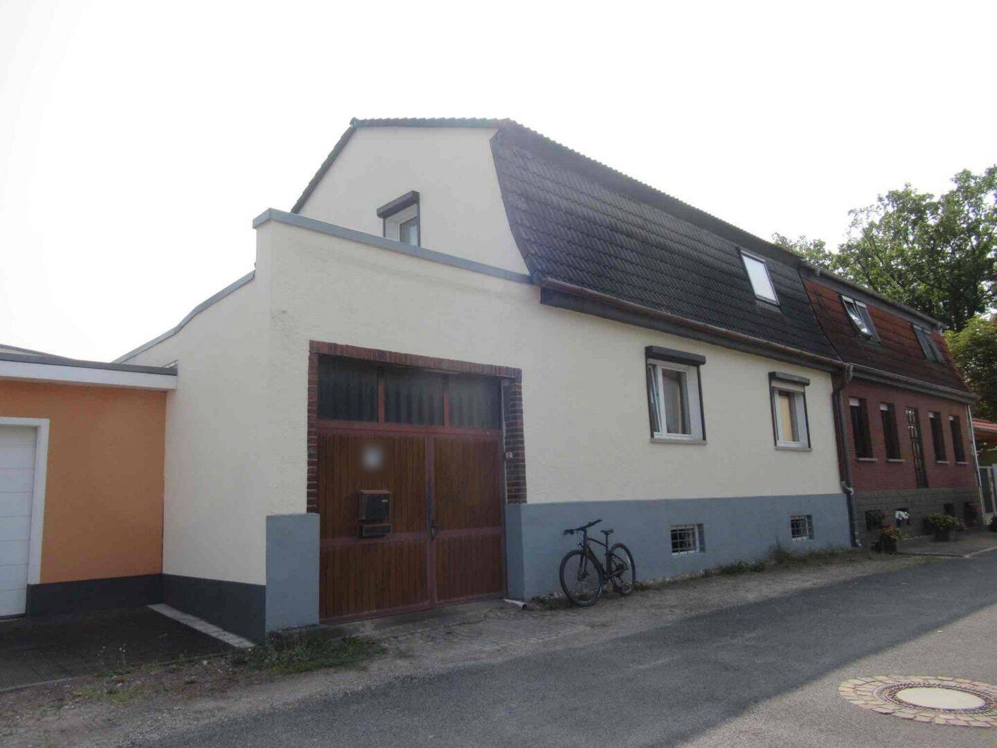 DHH mit viel Wohnfläche und großer Werkstatt in Dessau-Roßlau zu verkaufen, 6846 Dessau-Roßlau