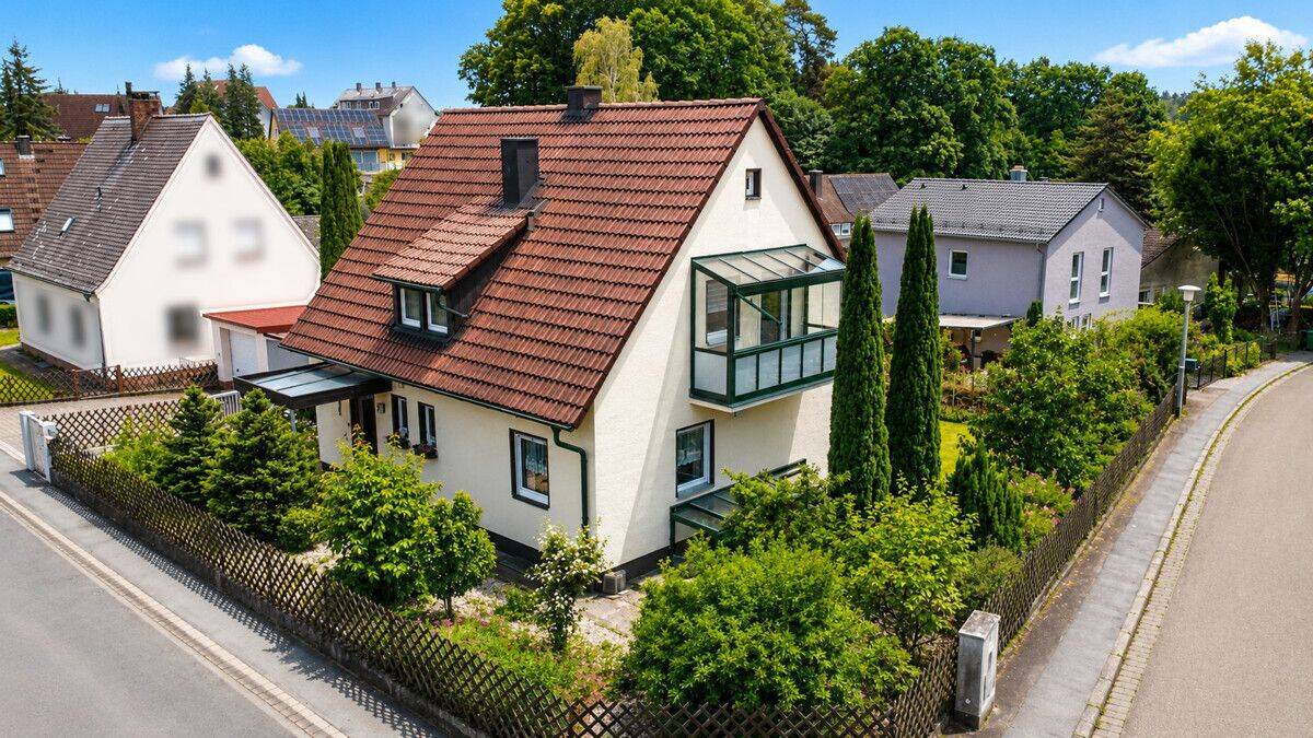 Seltene Gelegenheit: 1-2-Familienhaus mit Grundstück & Garage – mit großem Entwicklungspotenzial, 90610 Winkelhaid