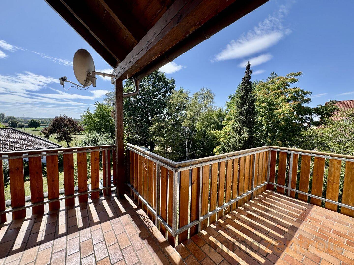 Wohnen mit Seeblick – Dachgeschosswohnung in Muhr am See, 91735 Muhr a. See