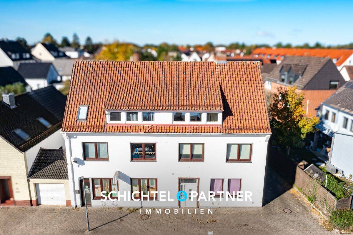 Vegesack | Mehrfamilienhaus mit Gewerbe, Garagen und großem Grundstück, 28755 Bremen (Aumund-Hammersbeck Blumenthal Fähr-Lobbendorf Vegesack)
