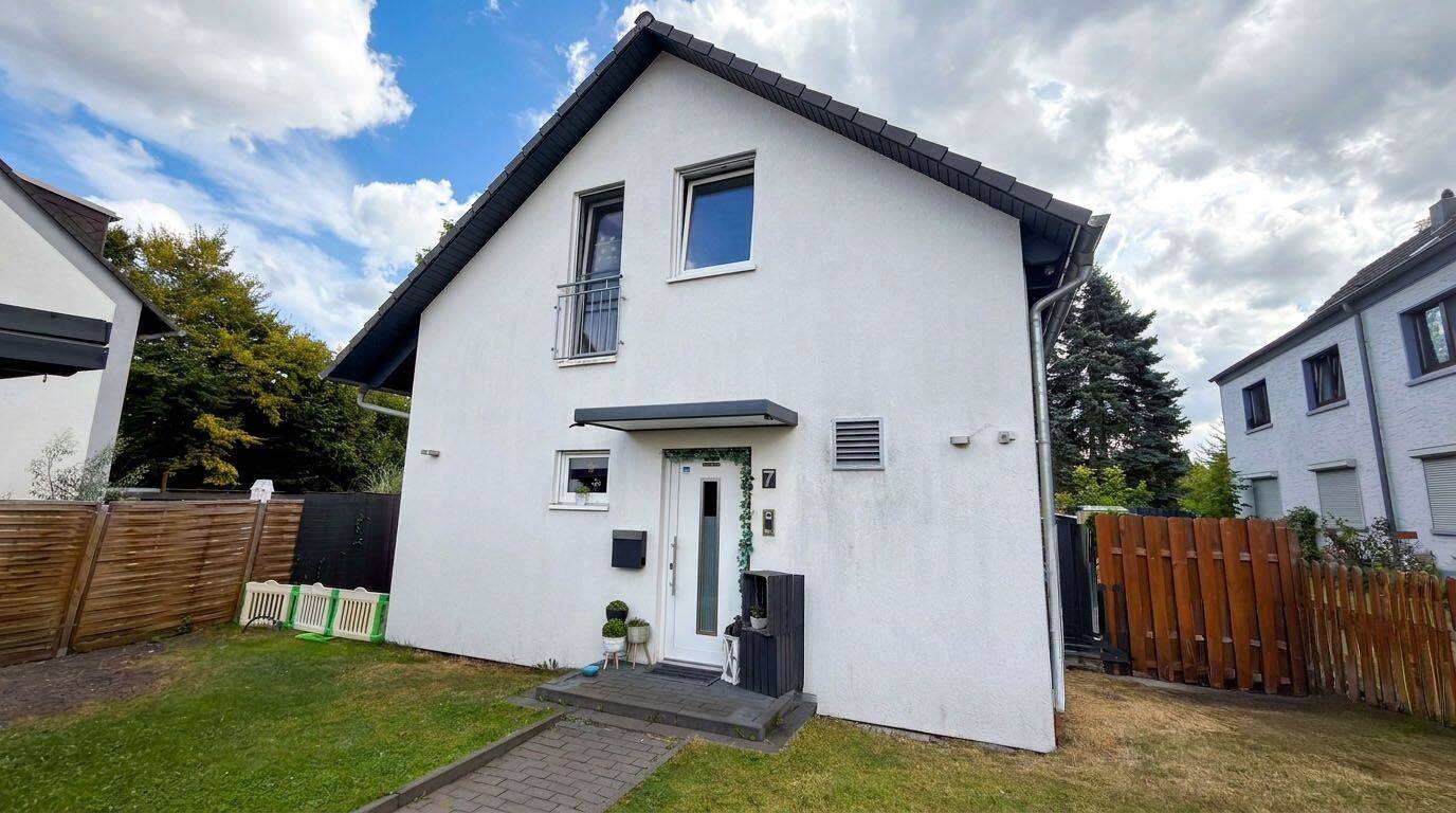 Freistehendes Effizienzhaus mit Wärmepumpe, Photovoltaik und Pool | Recklinghausen-Grullbad, 45661 Recklinghausen