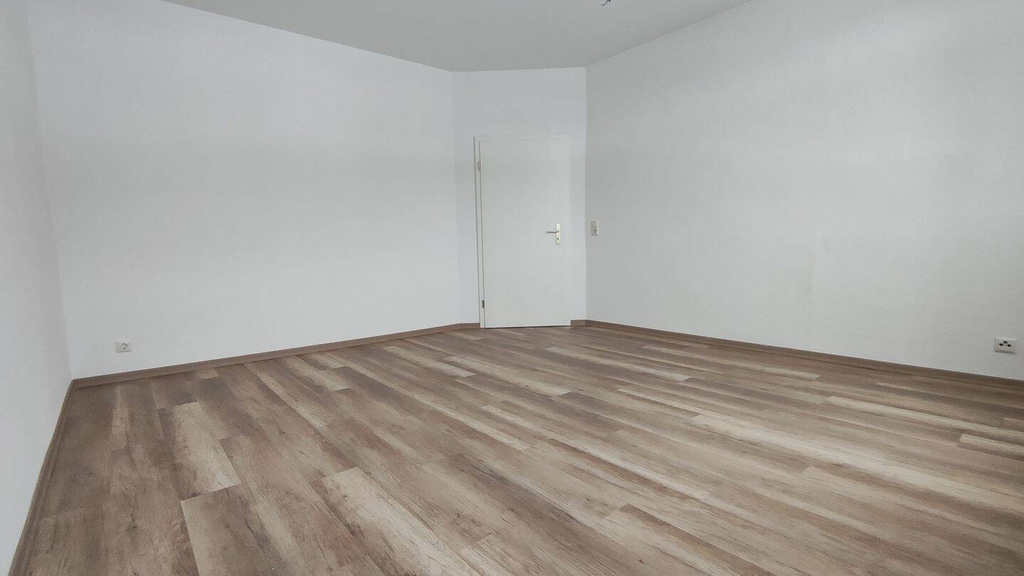 Renovierte 3-Zimmer-Wohnung mit Garten und Blick ins Grüne in Rastenberg, 99636 Rastenberg
