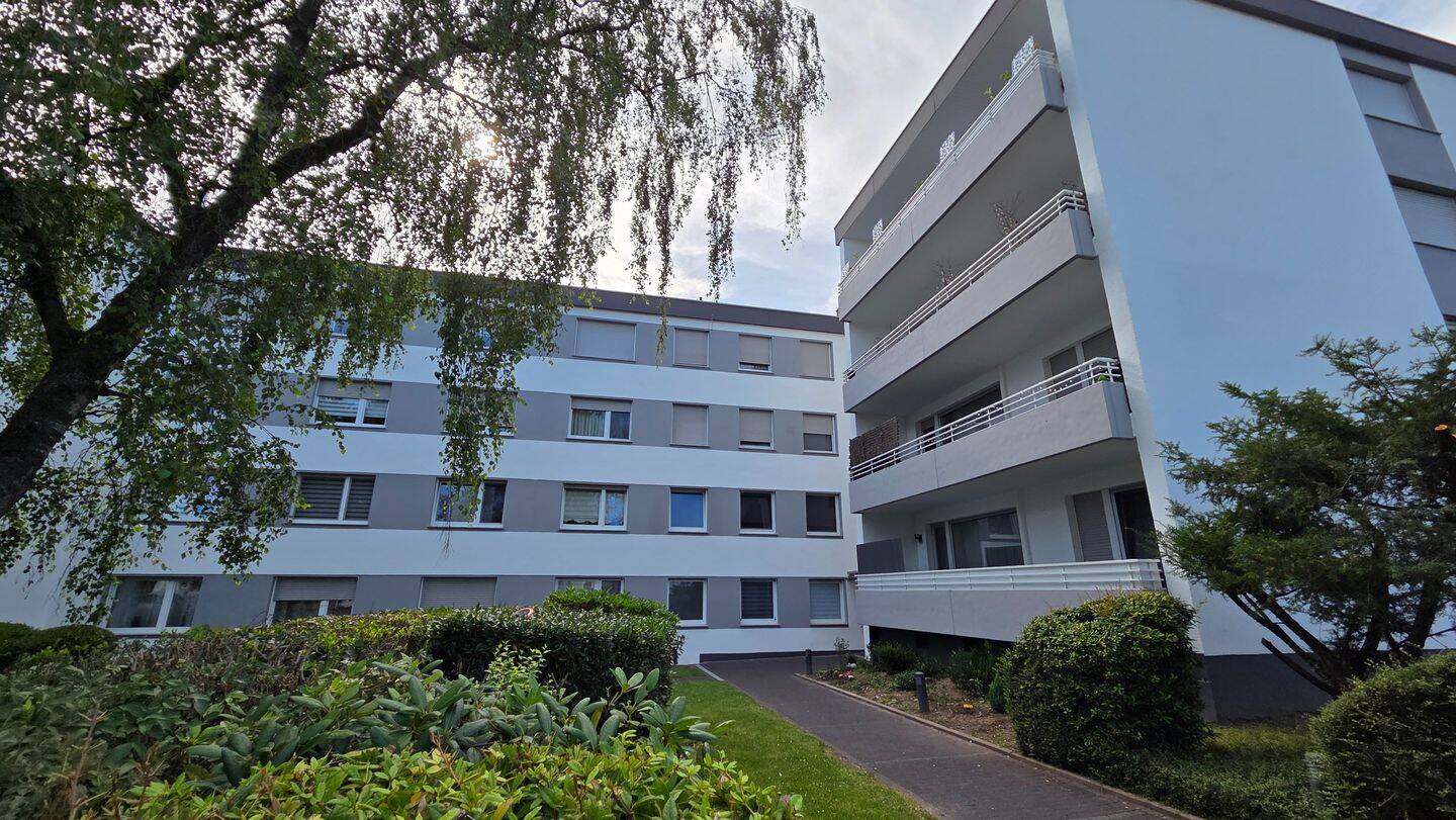 Top gepflegte 3-Zimmer Wohnung mit großer Loggia im Zentrum von Velbert, 42549 Velbert